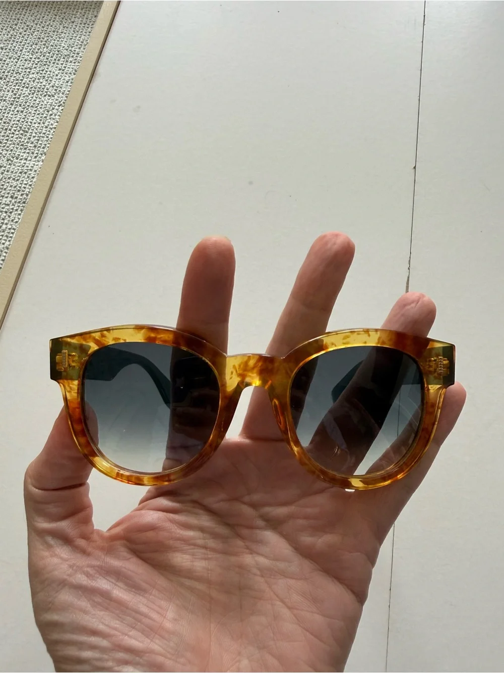 Fendi Tortoiseshell Round Sunglasses with Amber Frame and Gradient Lenses